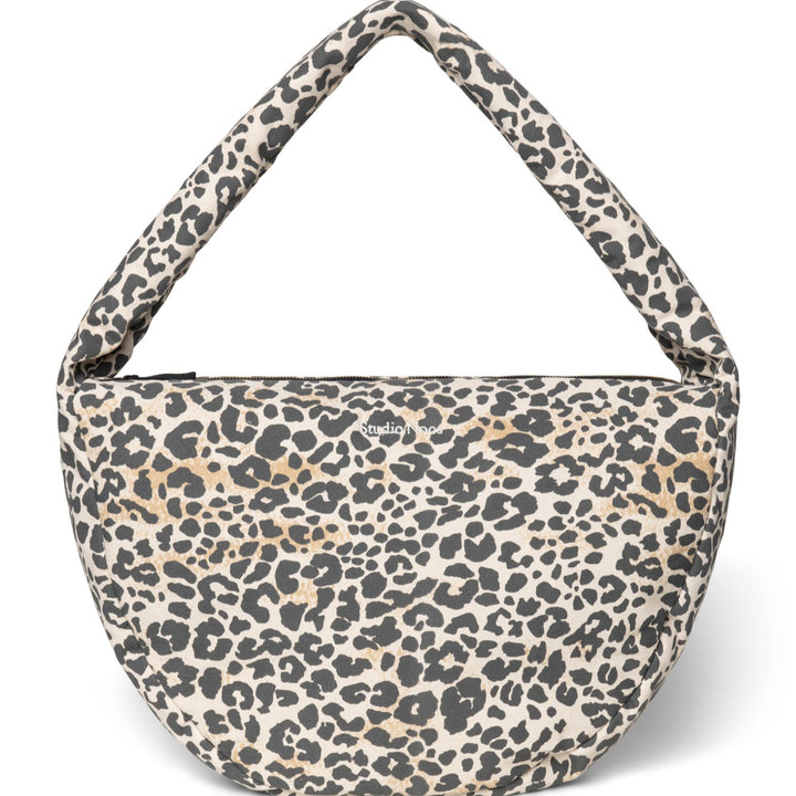 Puffy cross body bag leopard