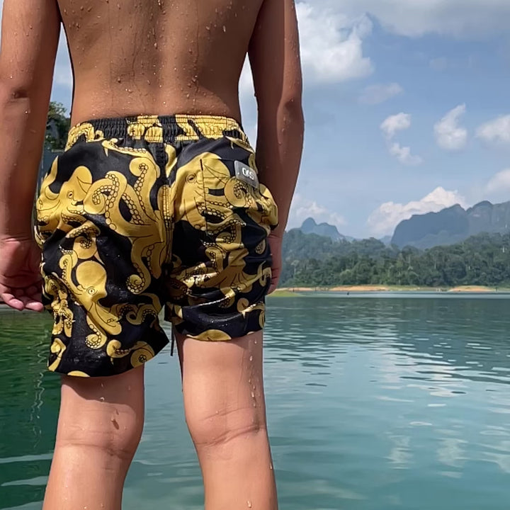 OAS Company - Swimshorts Black octo kids / last size 6y