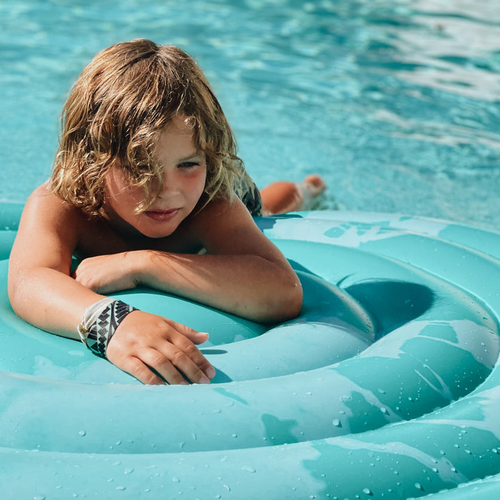 Round float goa green