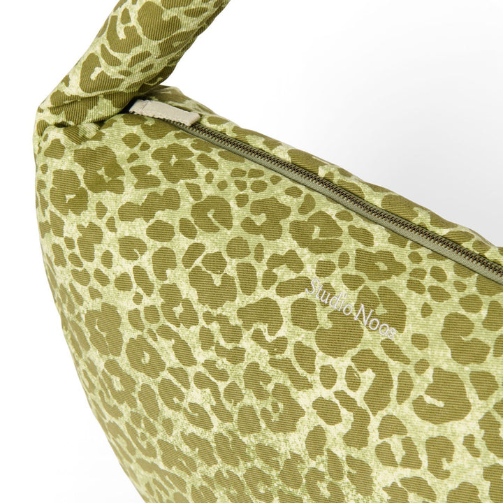 Puffy cross body bag groene luipaard