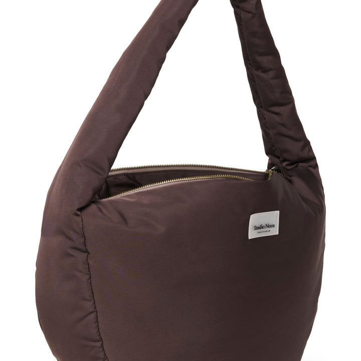Puffy cross body bag brown