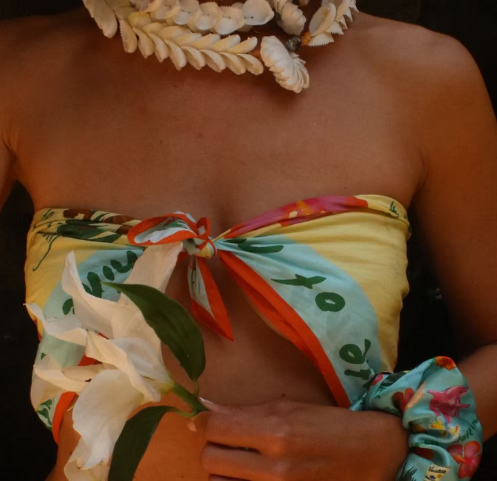 Silk scarf sun & surf yellow