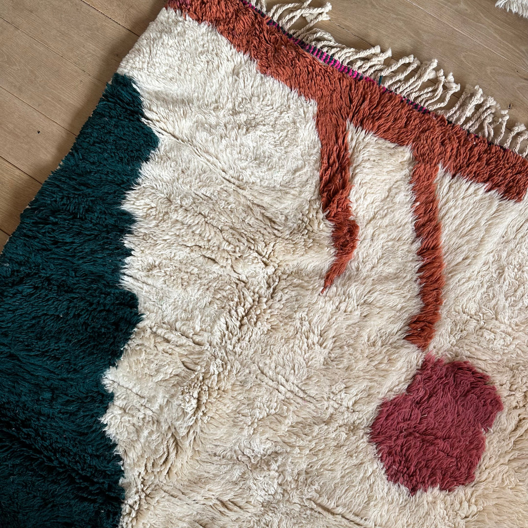 Azilal Maroc berber rug / approx. 250 x 153cm