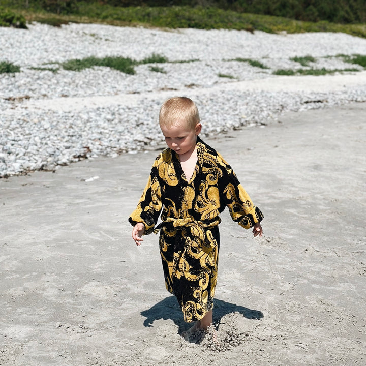 Robe Black octo kids / last size 8y