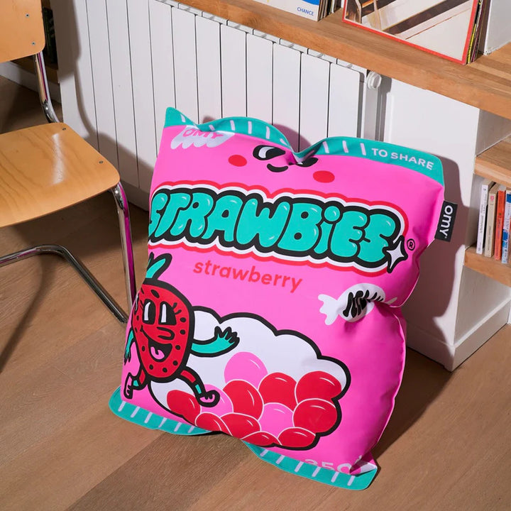 Giant inflatable cushion Strawbies