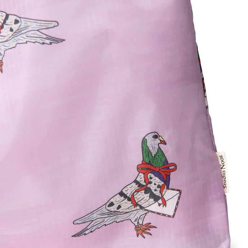Grocery bag pigeon pink