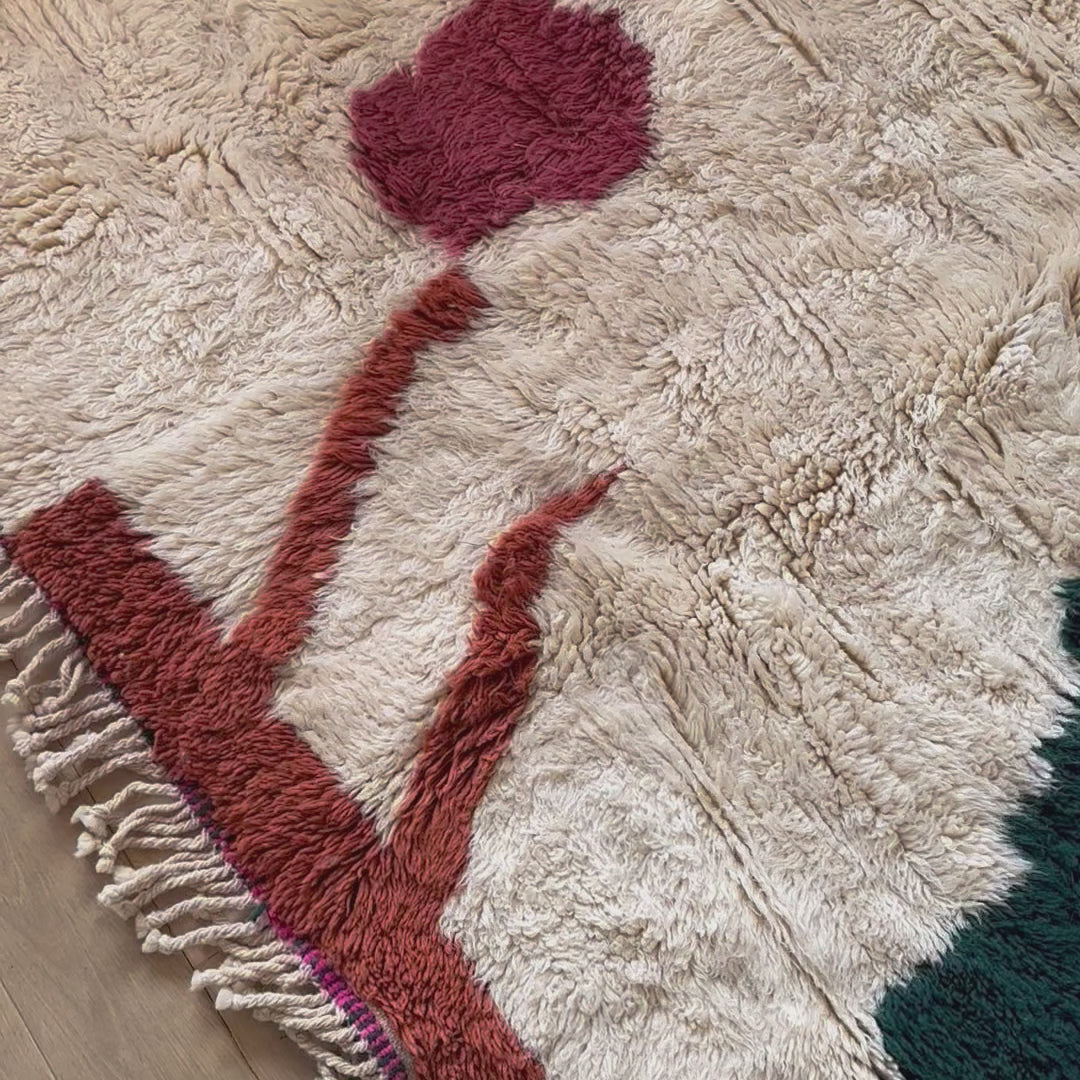 Azilal Maroc berber rug / approx. 250 x 153cm