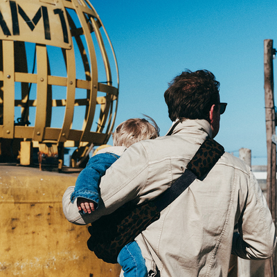 Toddler carrier brown leopard