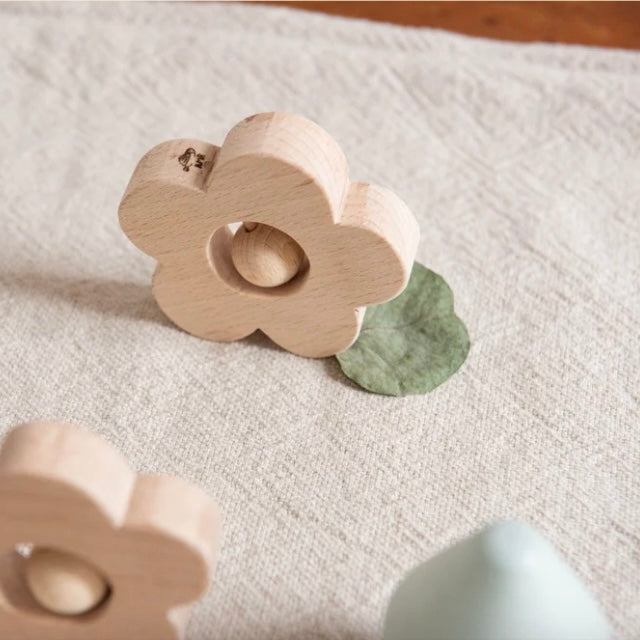 KMR Childwood - Wooden rattle Marguerite